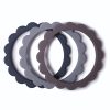 Mushie - Siliconen Bijtring/armband Flower - Steel/Grey/Stone