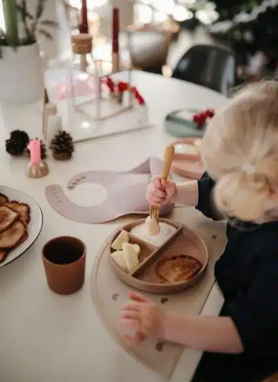 Mushie - Siliconen Bord met Zuignap - Cloudy Mauve