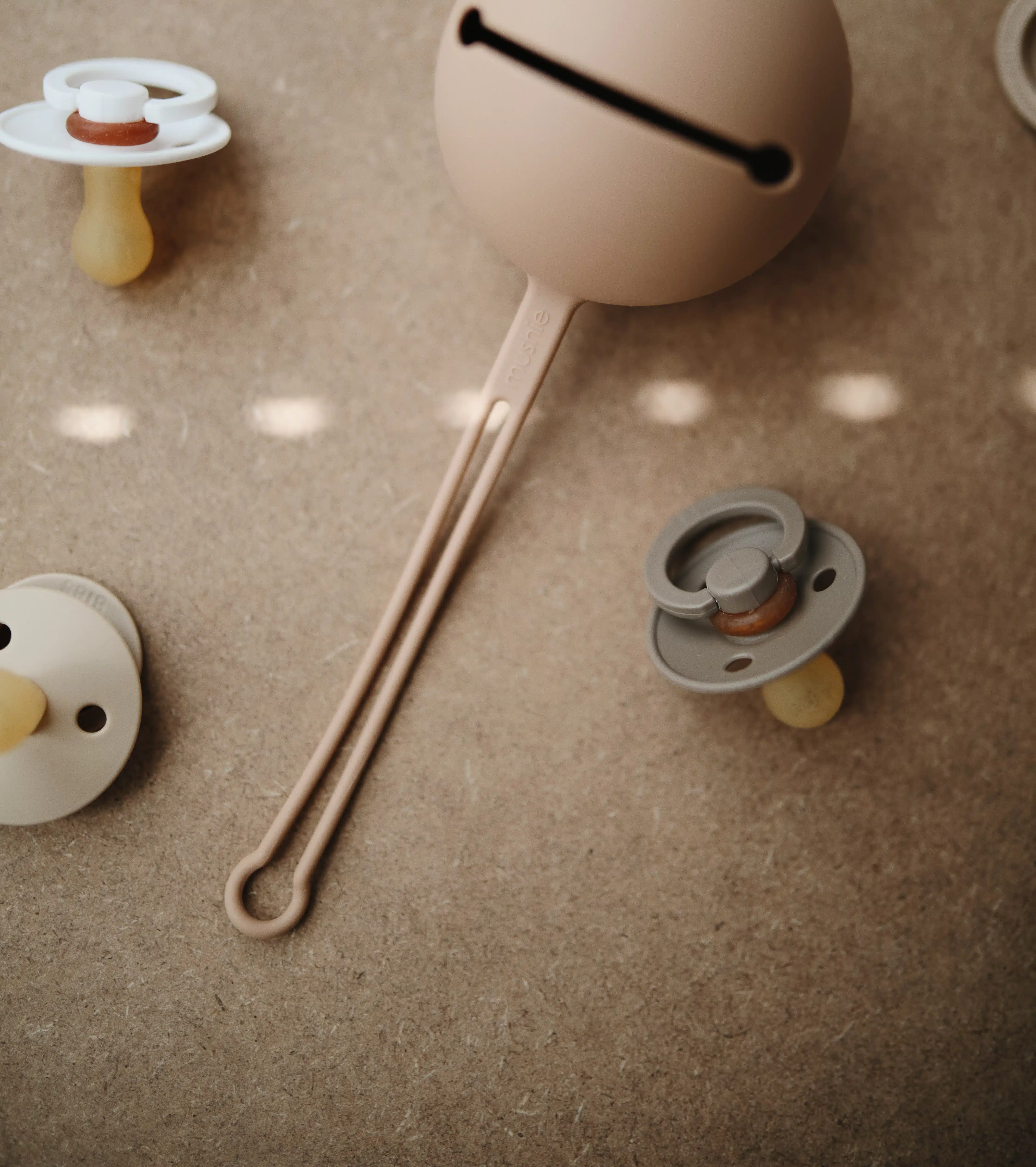 Mushie - Speenhouder - Blush