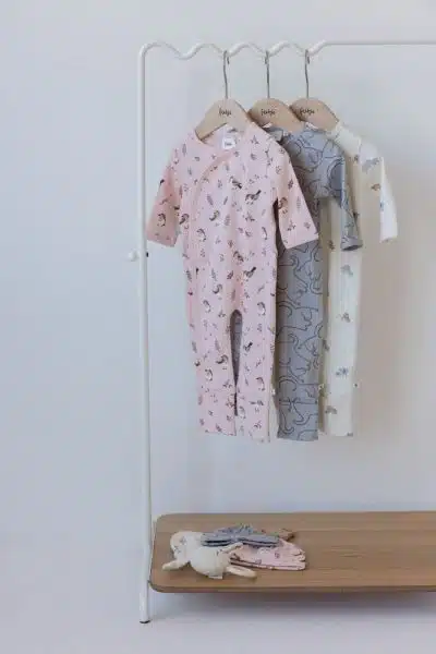 Feetje - Geschenkset 1-delig pak + muts AOP - Roze 44