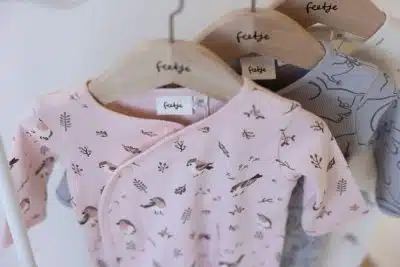 Feetje - Geschenkset 1-delig pak + muts AOP - Roze 44