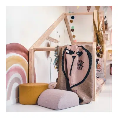 Studioloco - Walltapestry - Rabbit - Grow Slowly 140x100cm