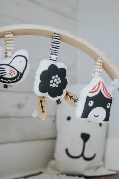 Wee Gallary - Organic Stroller Toy - Flower