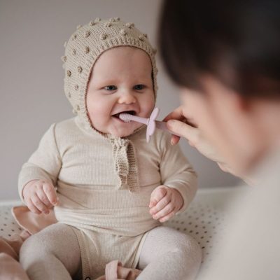 Mushie - Flower Toothbrush - Shifting Sand