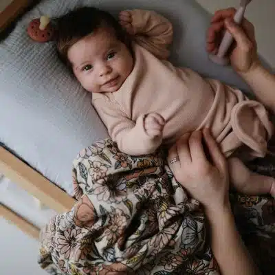 Mushie - Muslin Swaddle - Retro Flowers